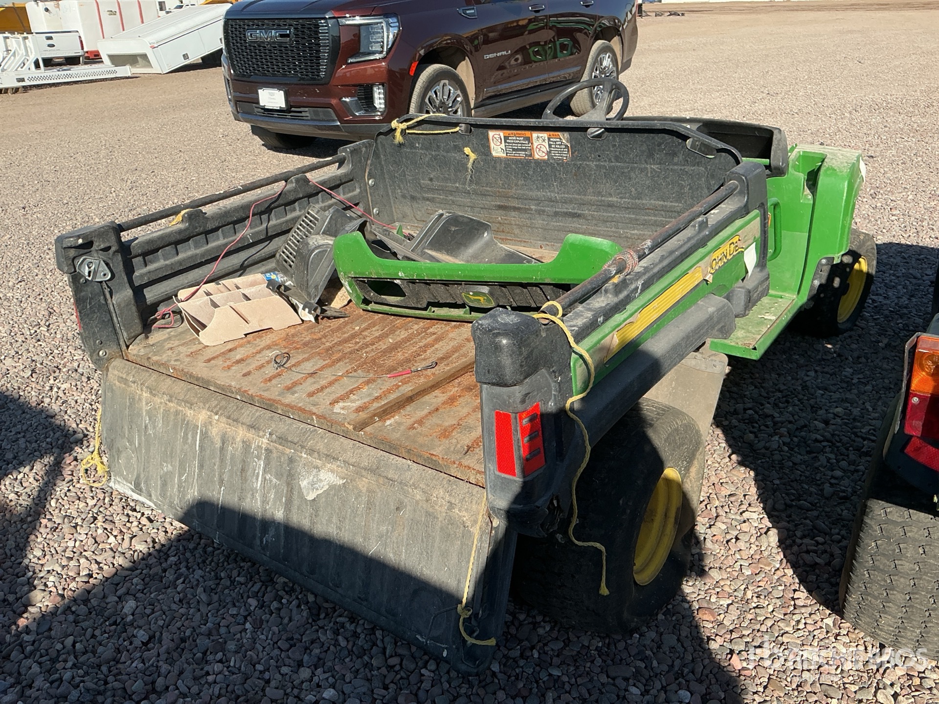 General Appearance with Picture, Right Rear Corner