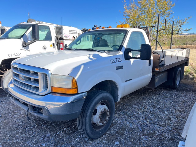 2000 Ford F-450 XL 4x2 Flatbed Truck