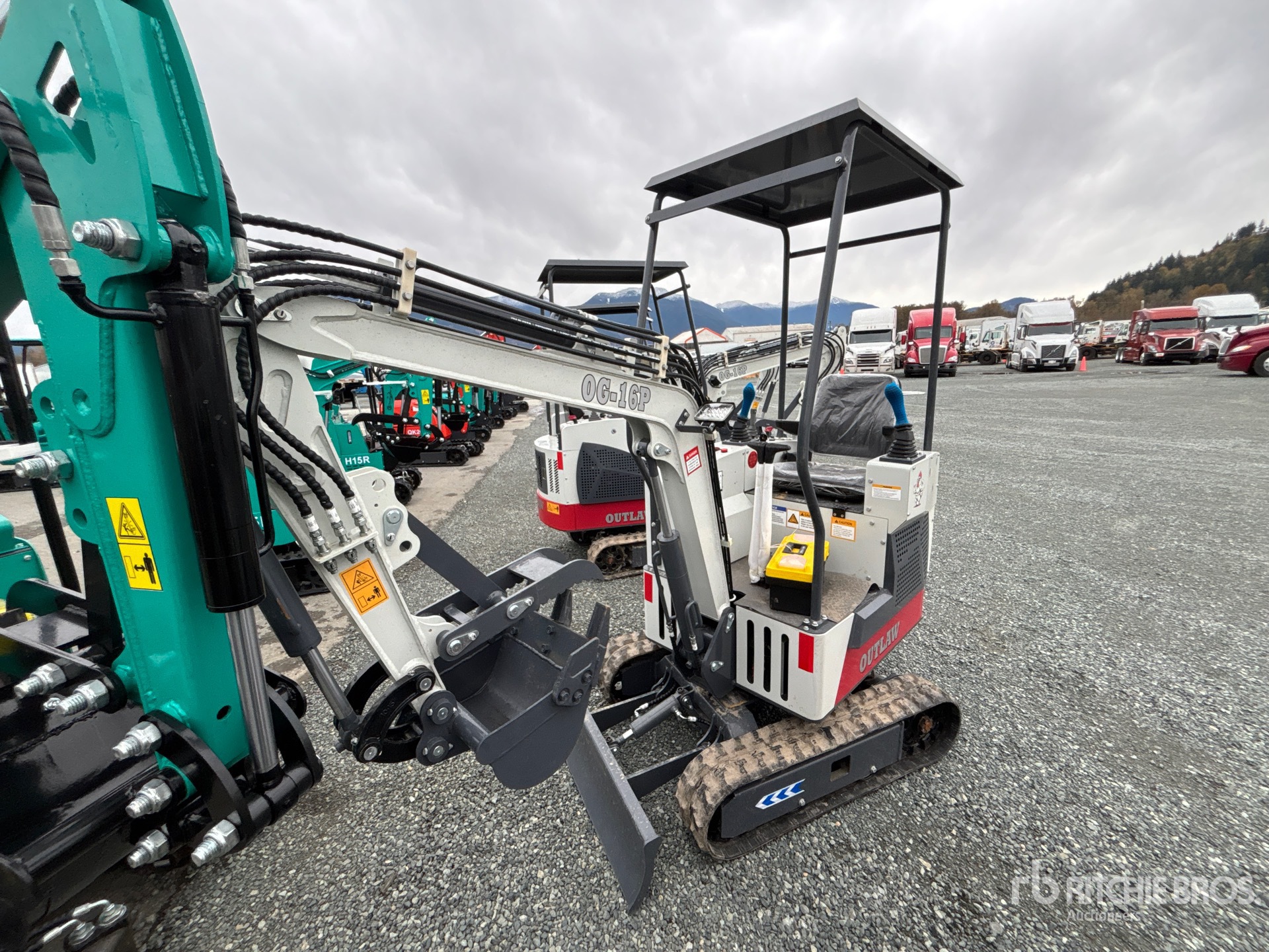 General Appearance with Picture, Left Front Corner