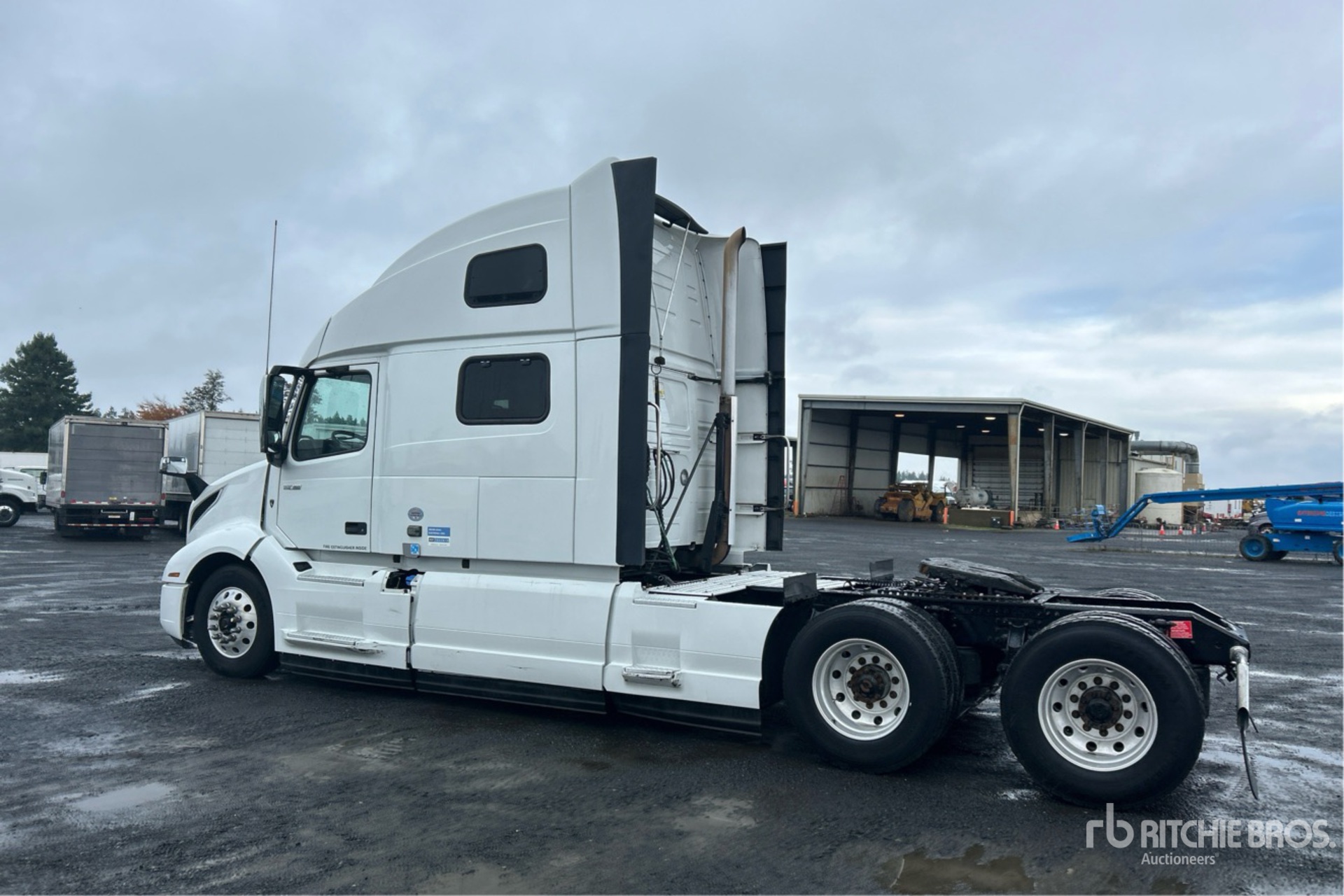 General Appearance with Picture, Left Rear Corner