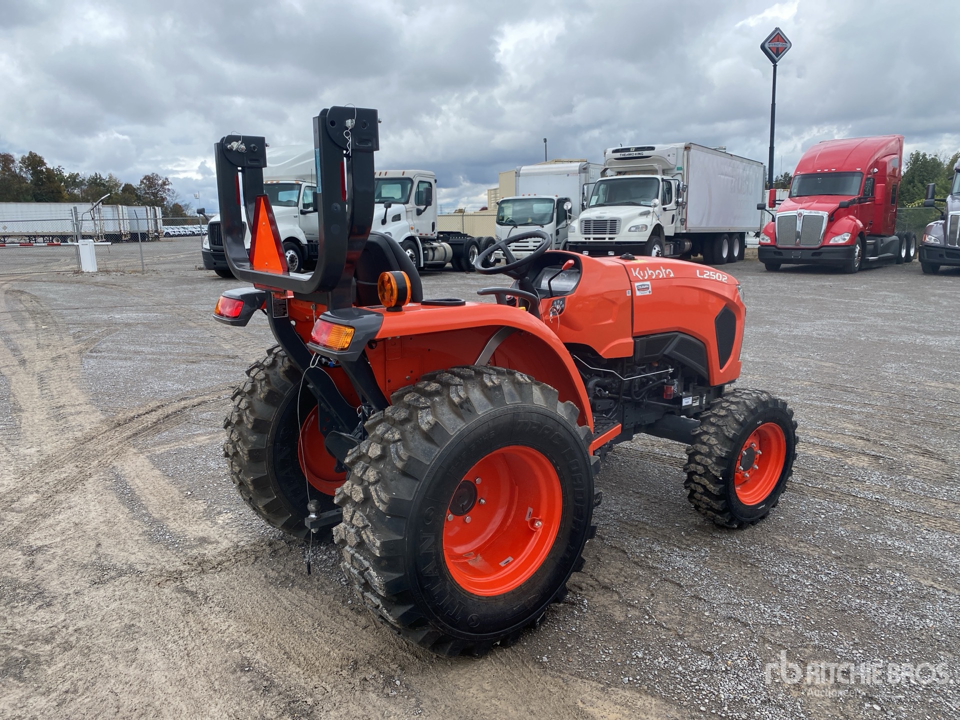 Aspect général with Image, coin arrière droit