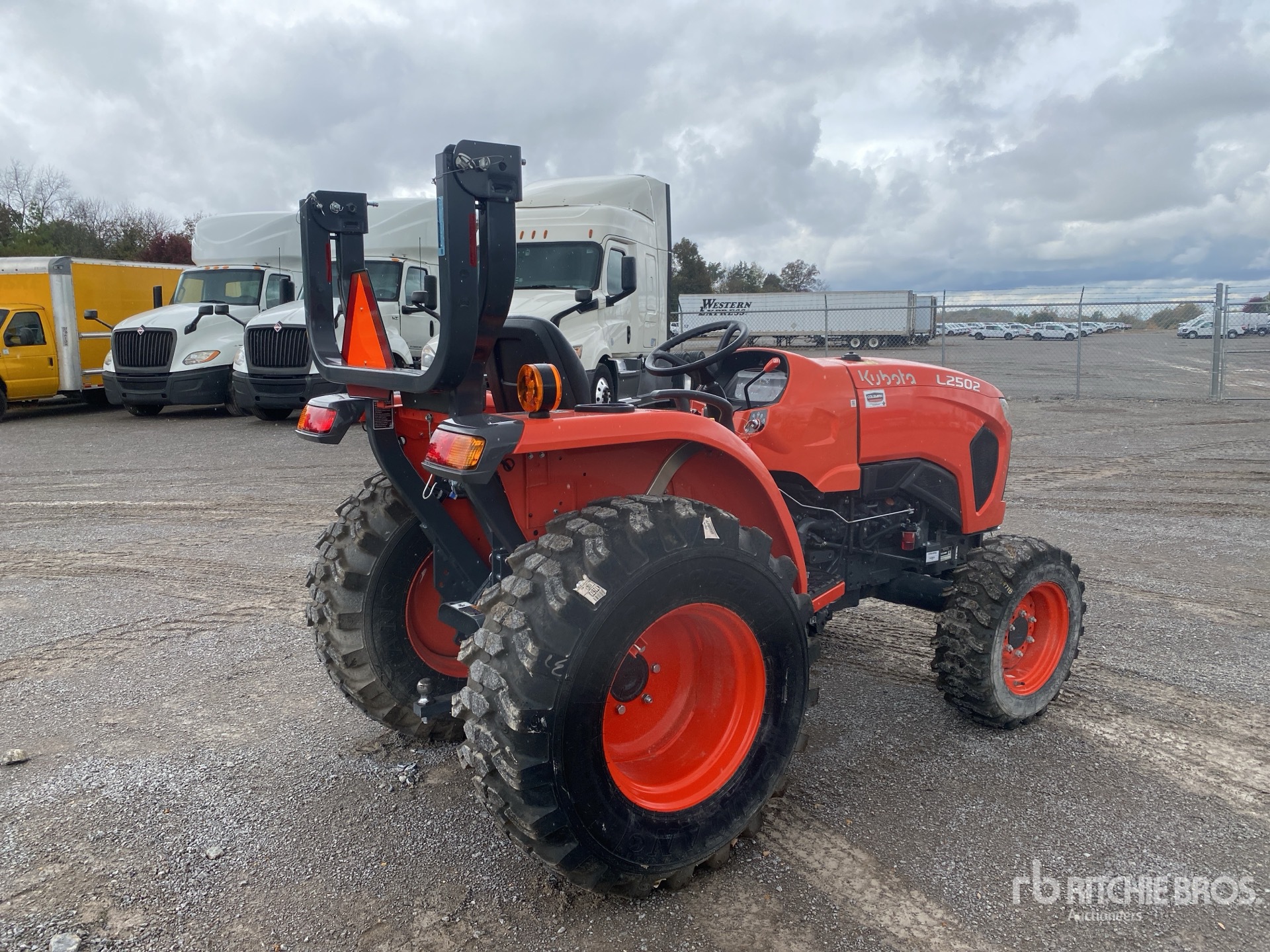 Aspect général with Image, coin arrière droit