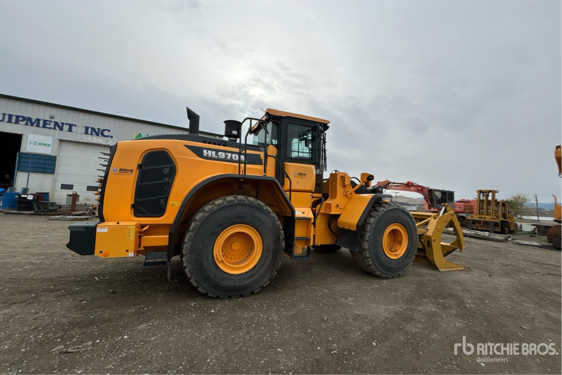 General Appearance with Picture, Right Rear Corner