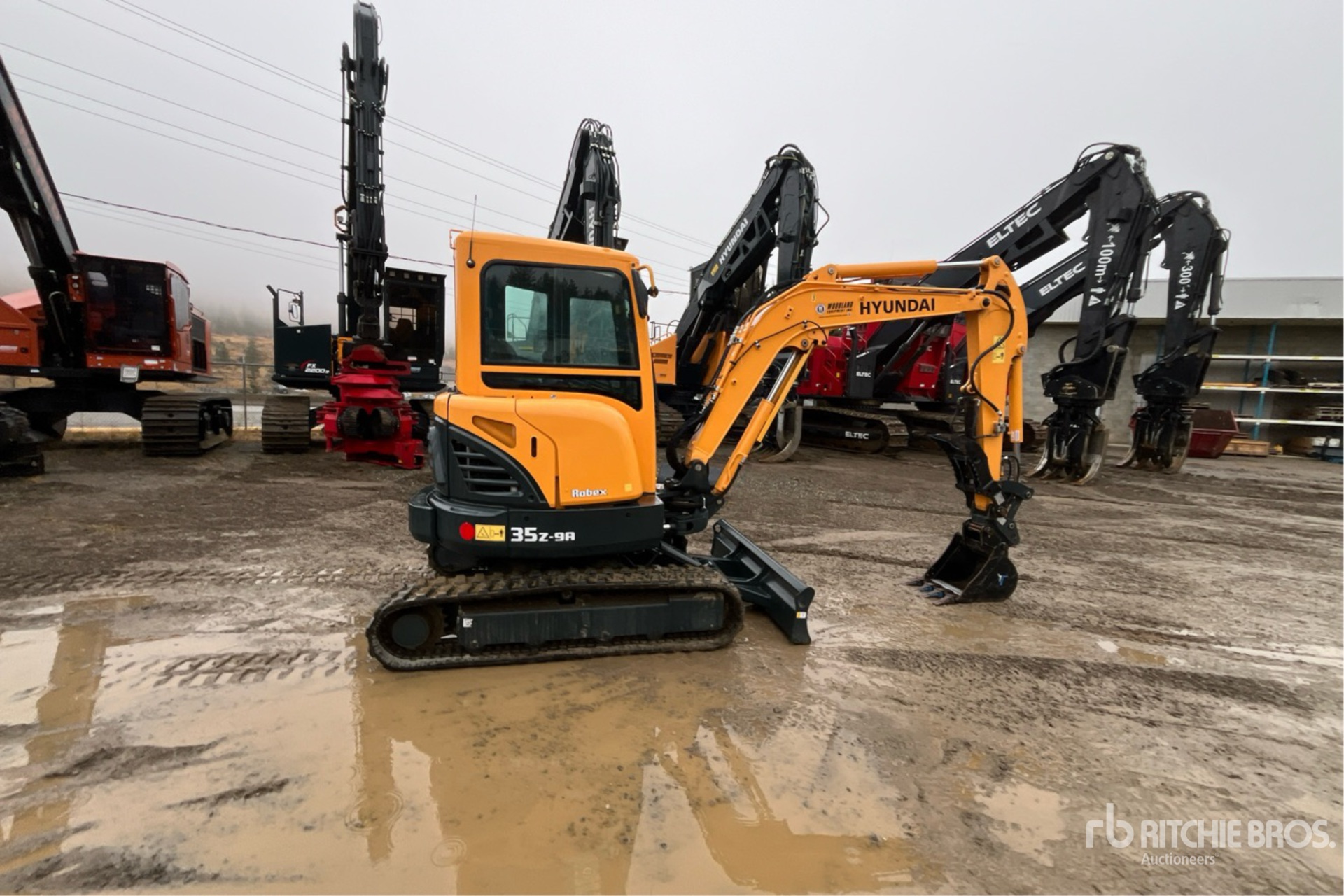 General Appearance with Picture, Right Rear Corner