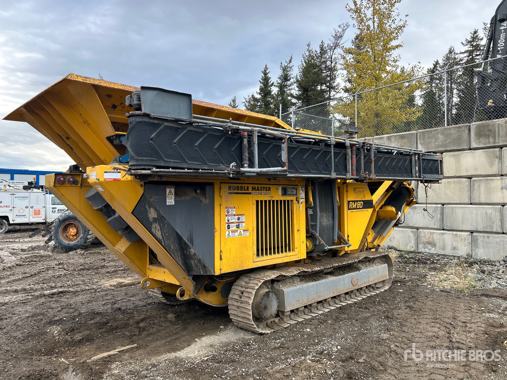 General Appearance with Featured Photo