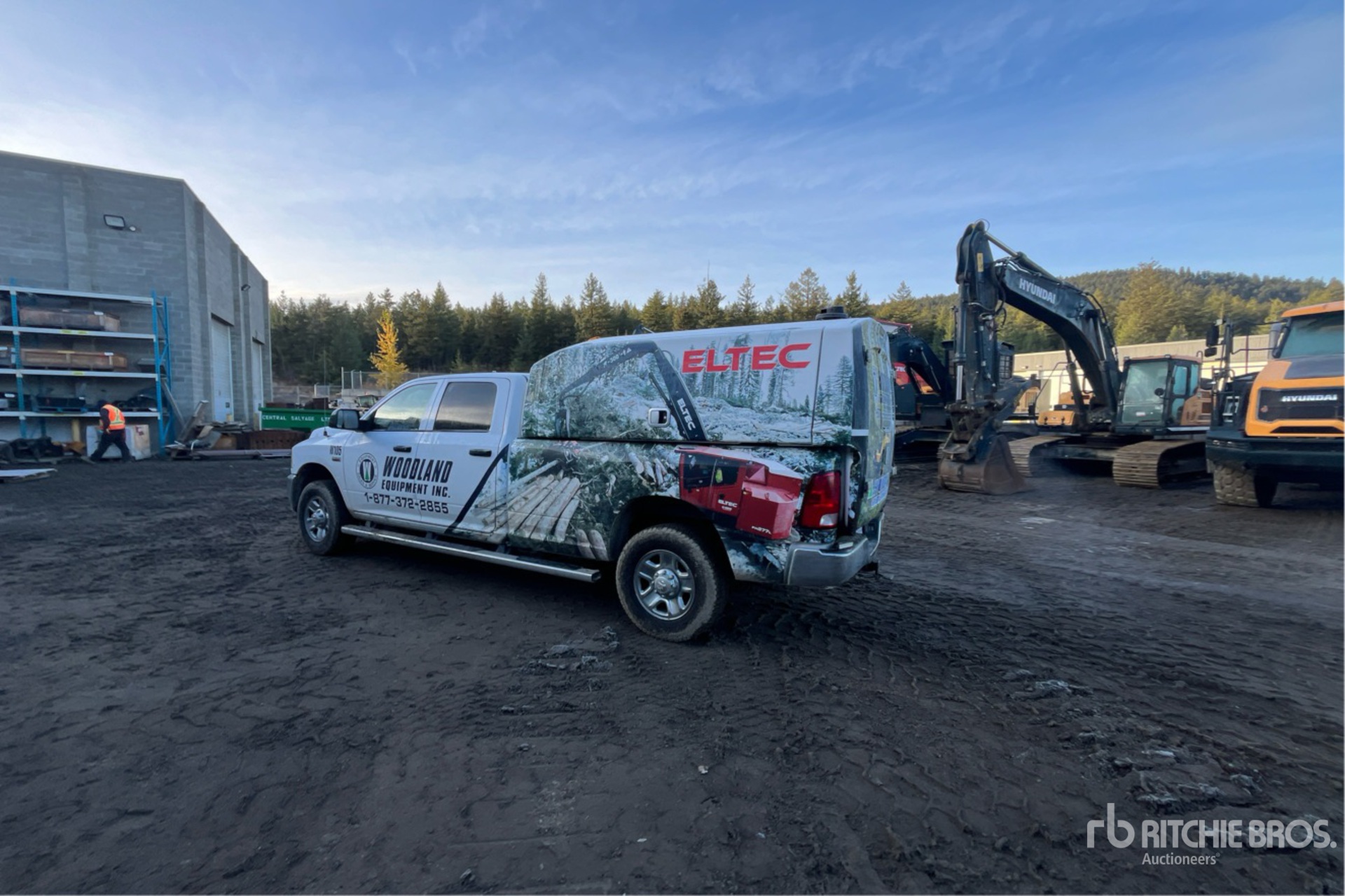 Aspect général with Image, coin arrière gauche