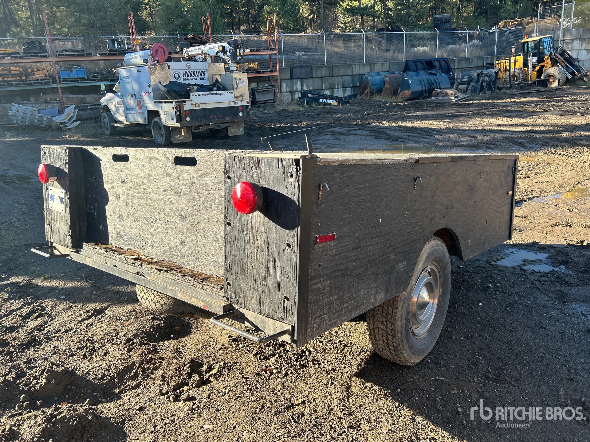 General Appearance with Bild, Ecke hinten rechts