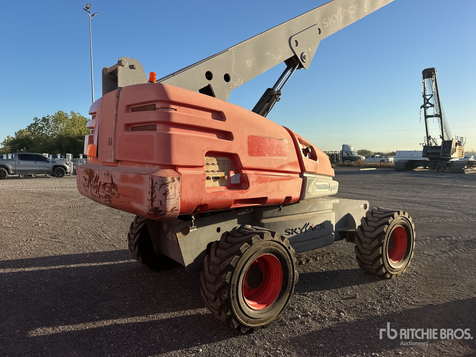 General Appearance with Picture, Right Rear Corner