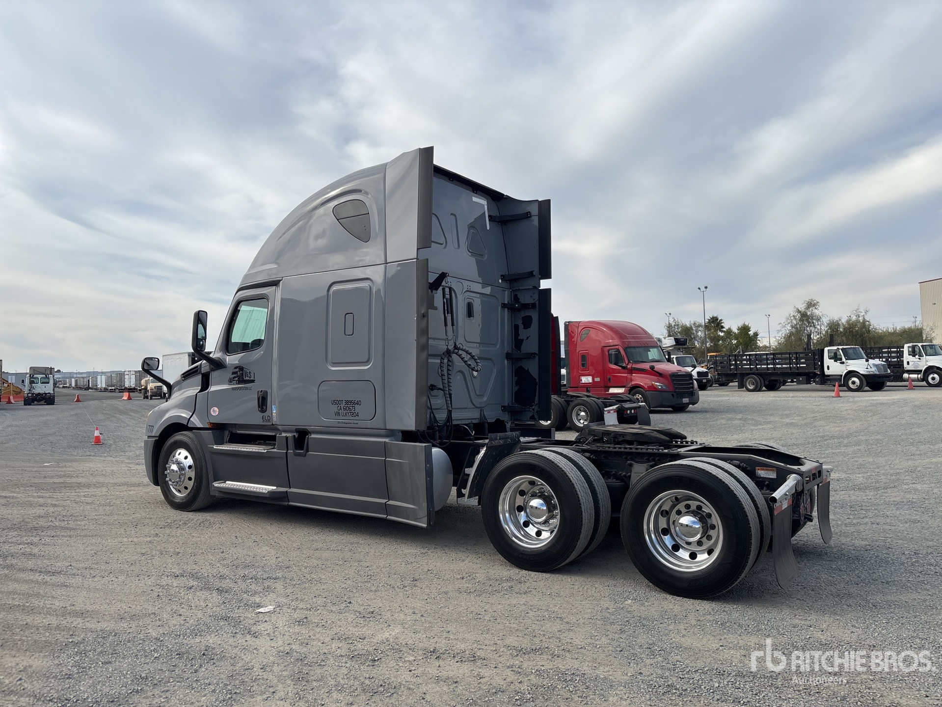 General Appearance with Picture, Left Rear Corner