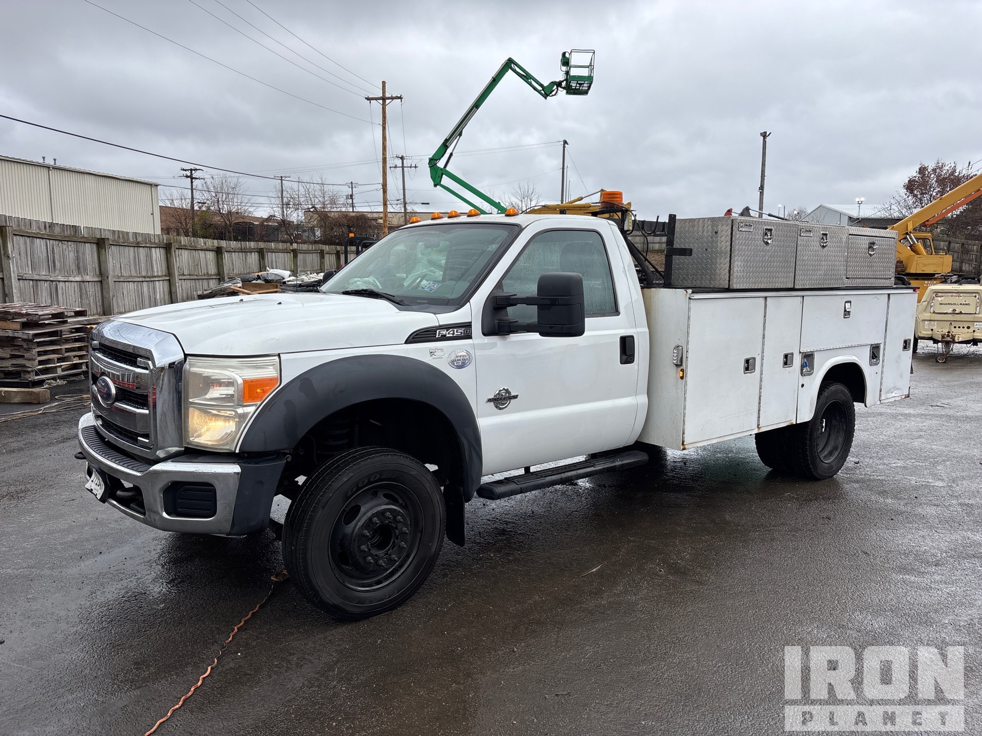 General Appearance with Picture, Left Front Corner