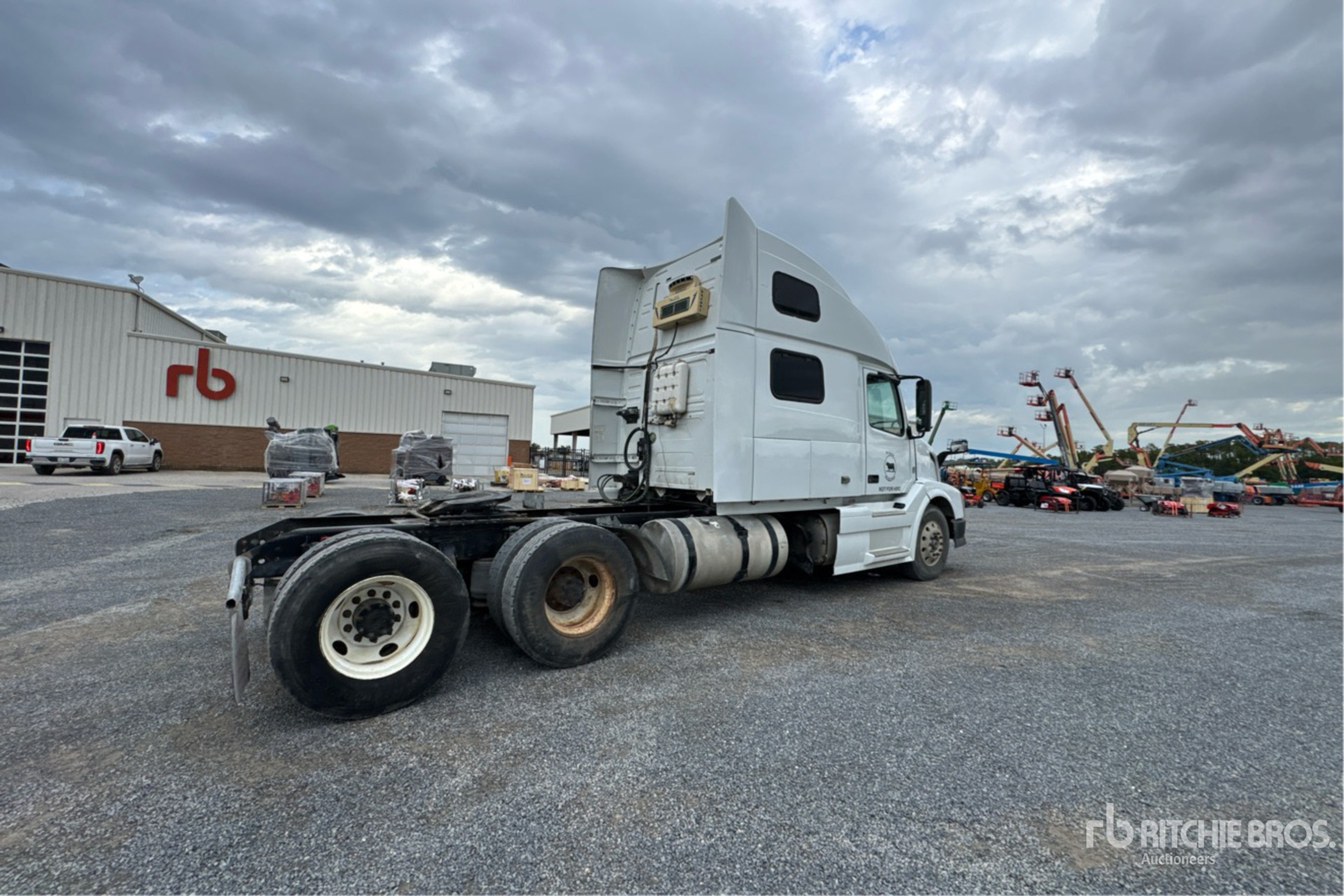 General Appearance with Picture, Right Rear Corner