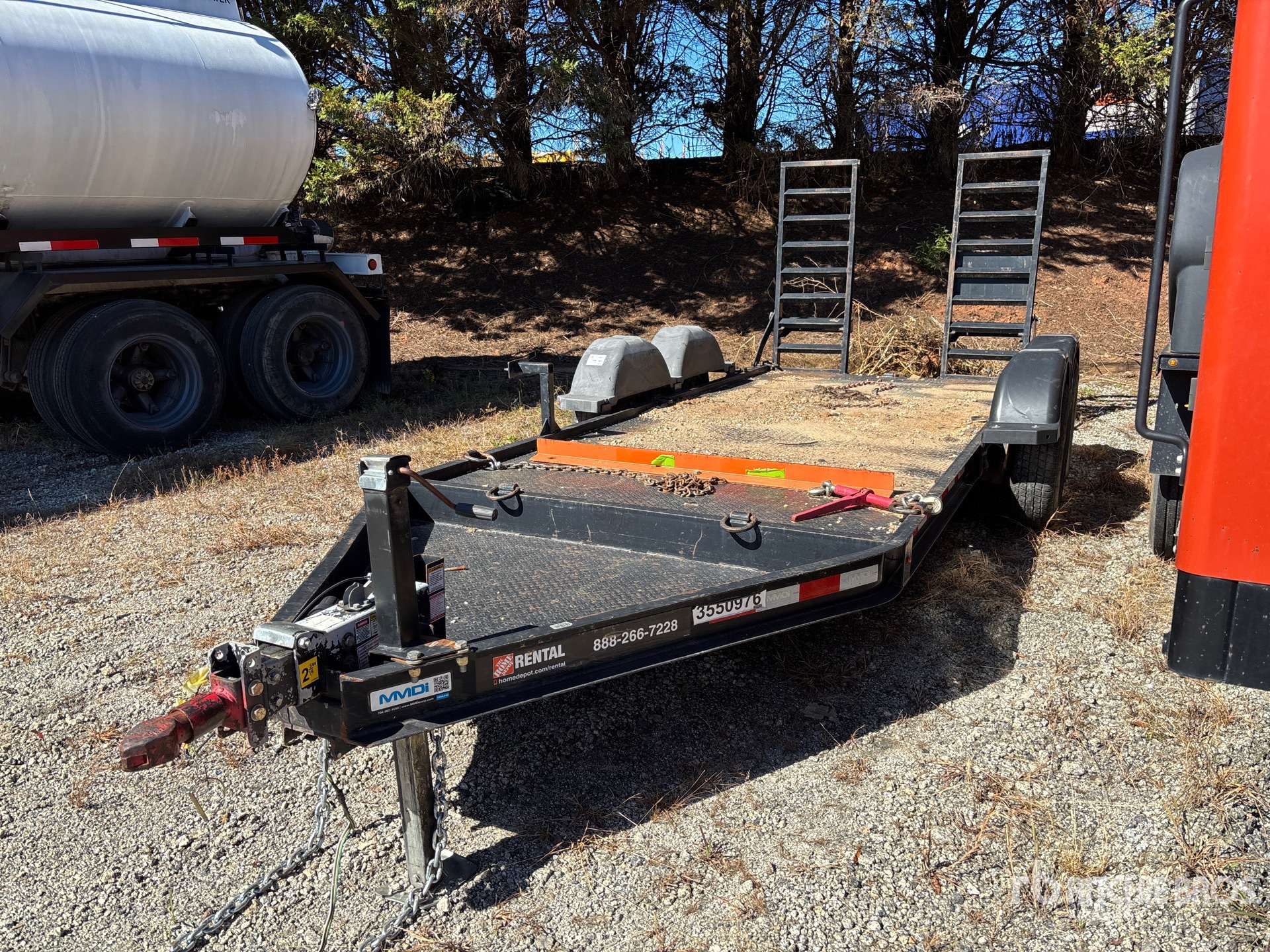 General Appearance with Image, coin avant gauche