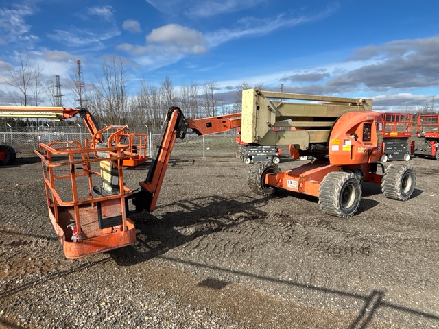 2014 JLG 450AJ 4WD Dual Fuel Articulating Boom Lift