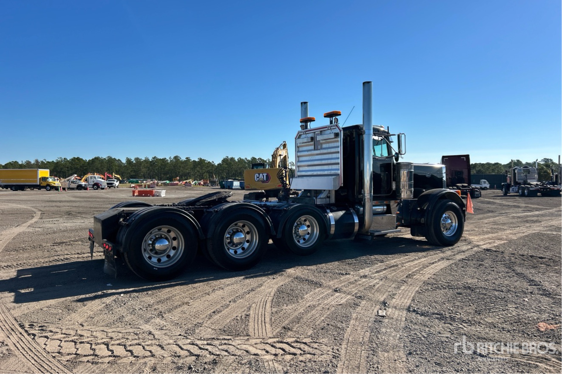 General Appearance with Imagen: esquina trasera derecha