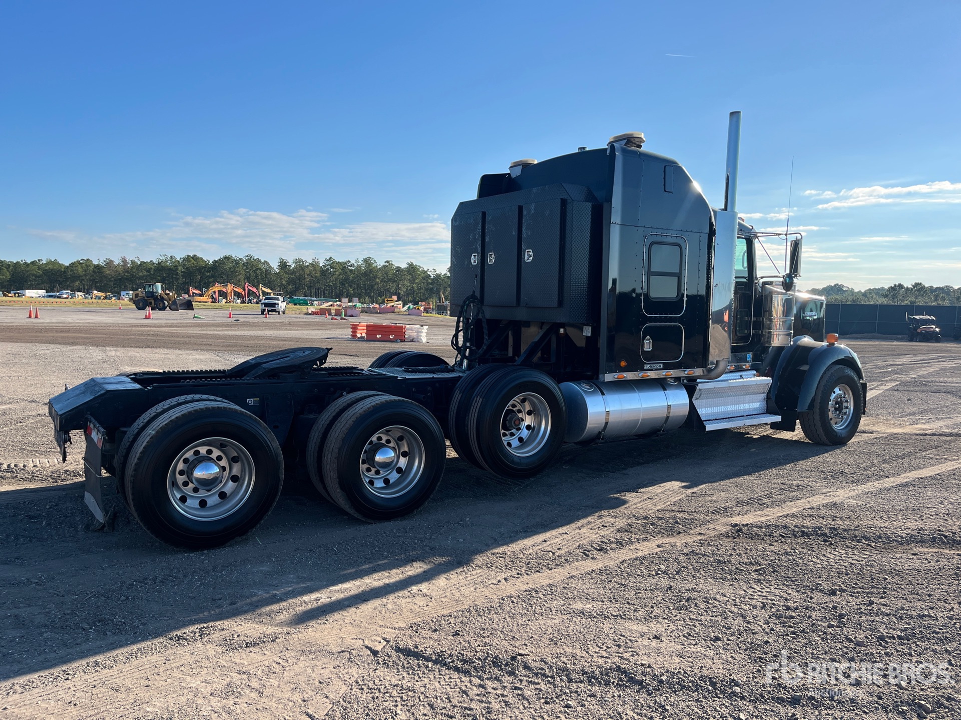 General Appearance with Image, coin arrière droit