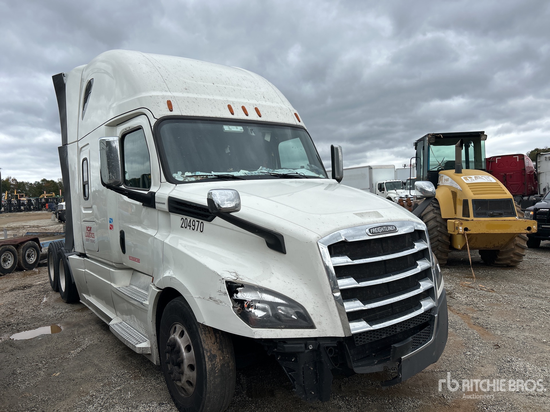 General Appearance with Picture, Right Front Corner