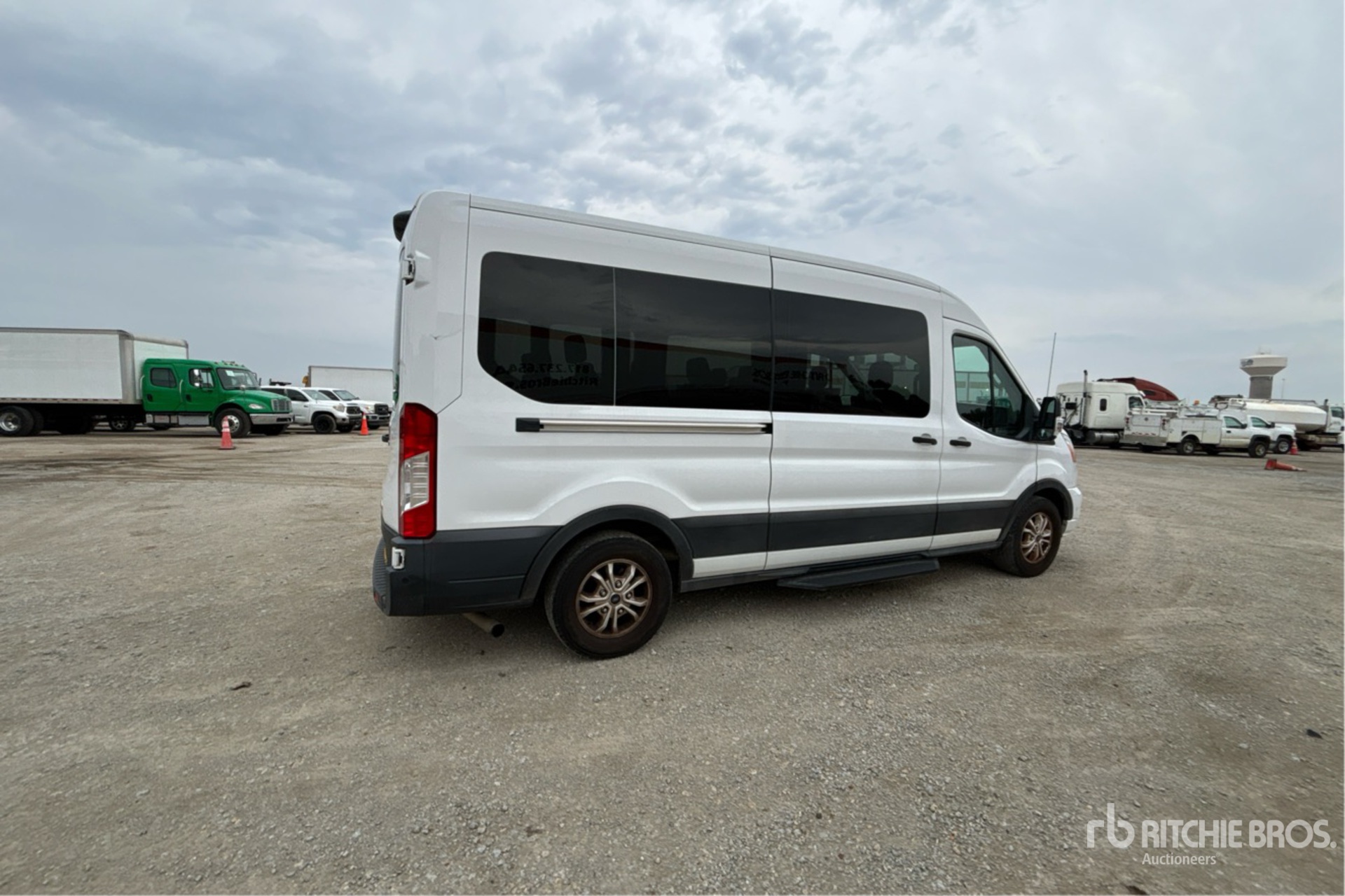 General Appearance with Imagen: esquina trasera derecha