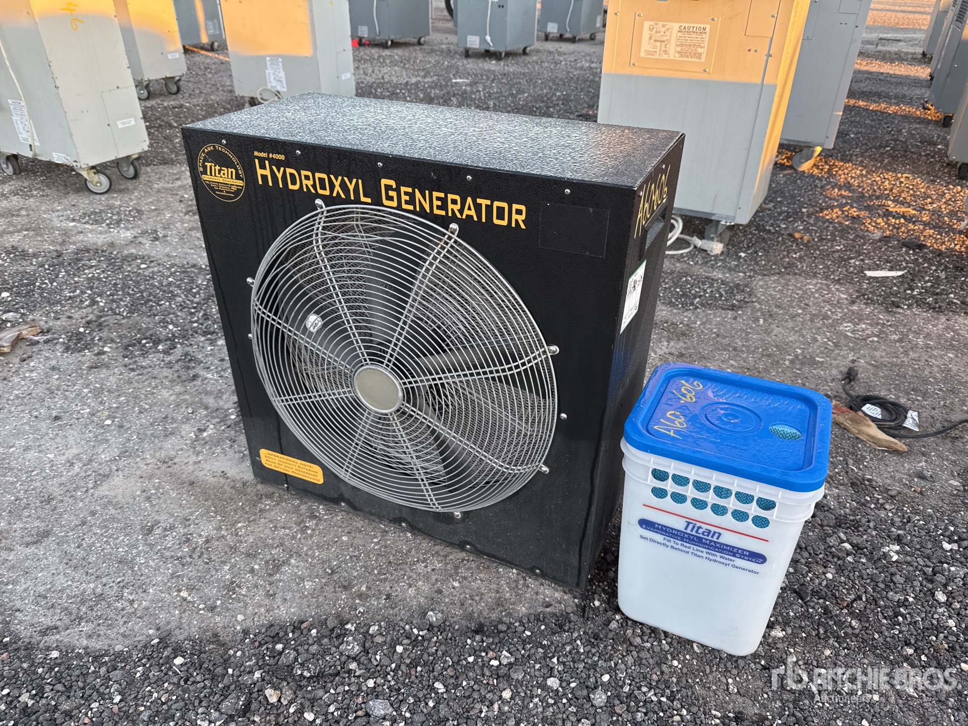 General Appearance with Bild, Ecke vorne links