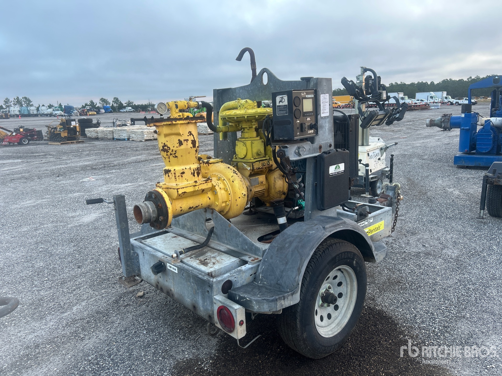 Aspect général with Image, coin arrière droit