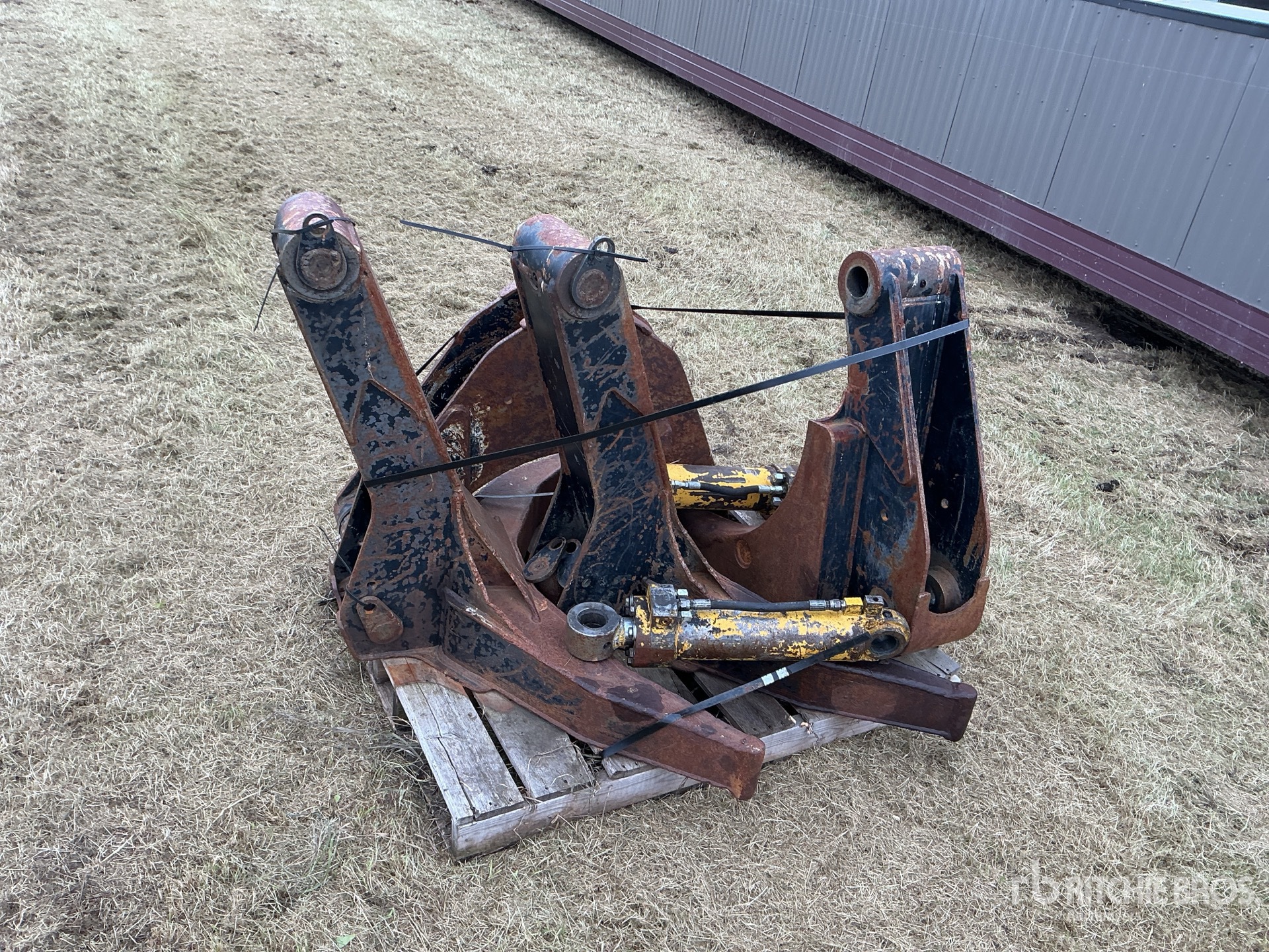 General Appearance with Imagen: esquina trasera derecha