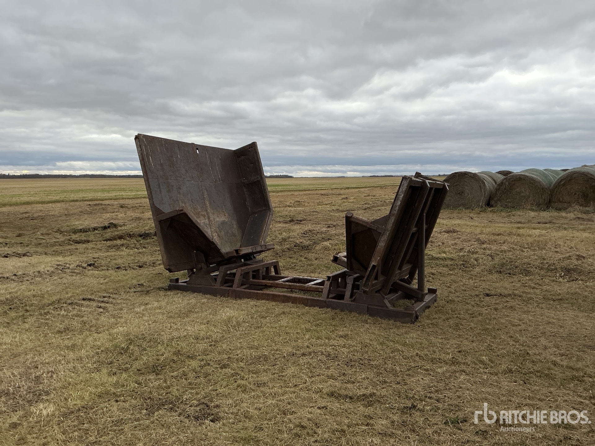 General Appearance with Bild, Ecke hinten links