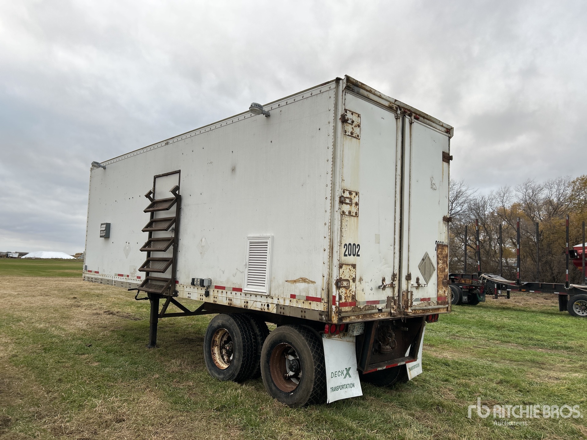 Aspect général with Image, coin arrière gauche