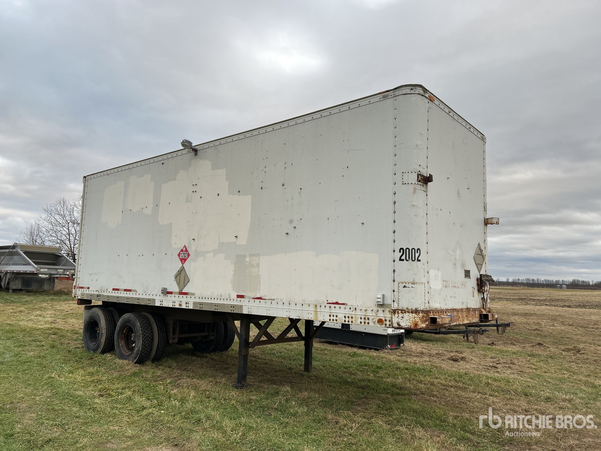 Aspect général with Image, coin avant droit