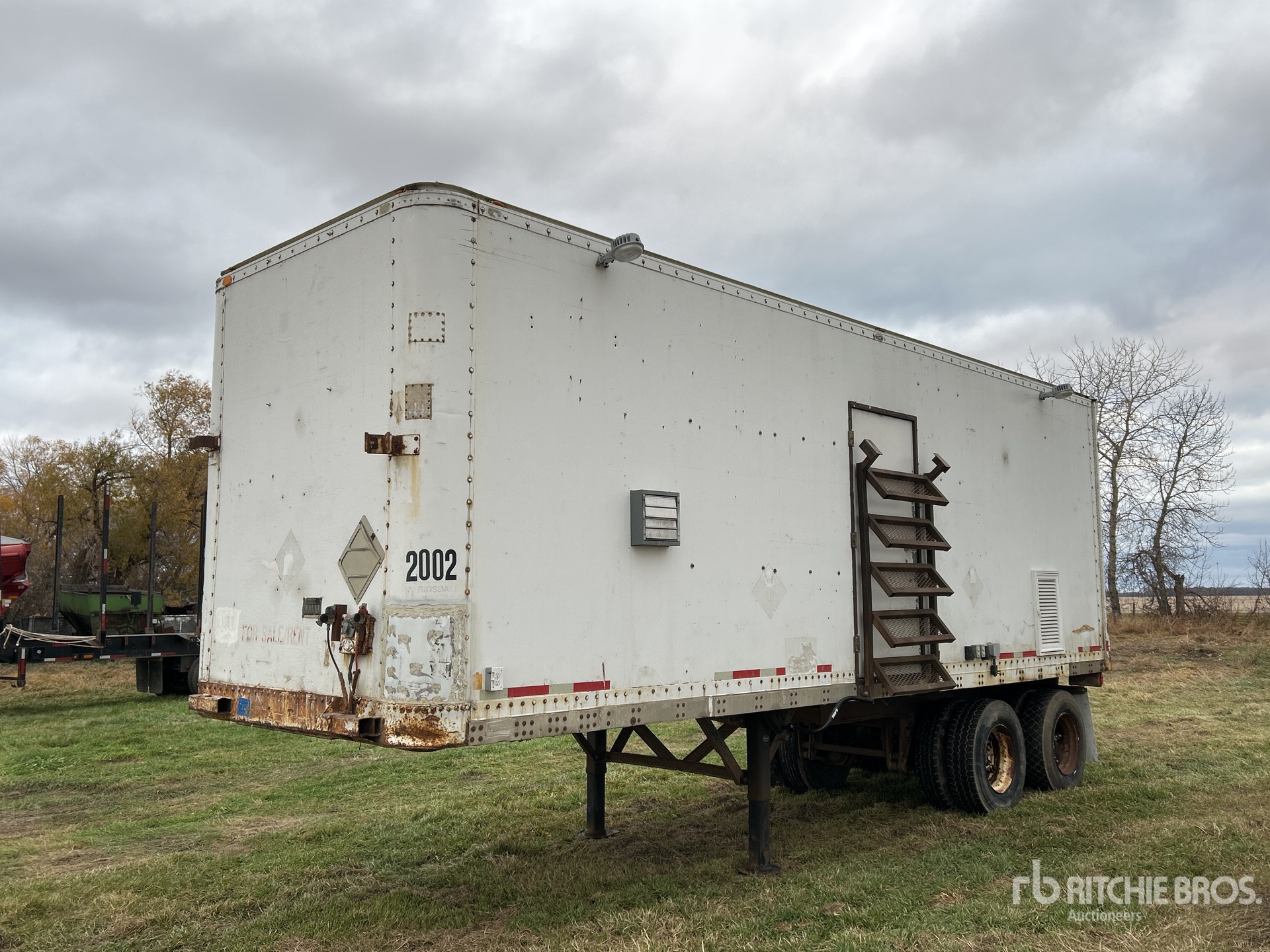 Aspect général with Image, coin avant gauche