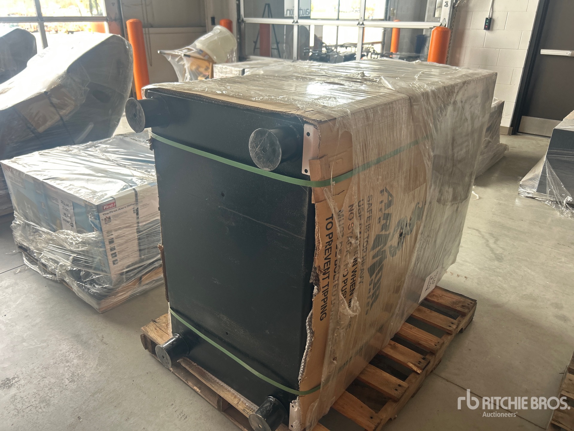 General Appearance with Bild, Ecke hinten links