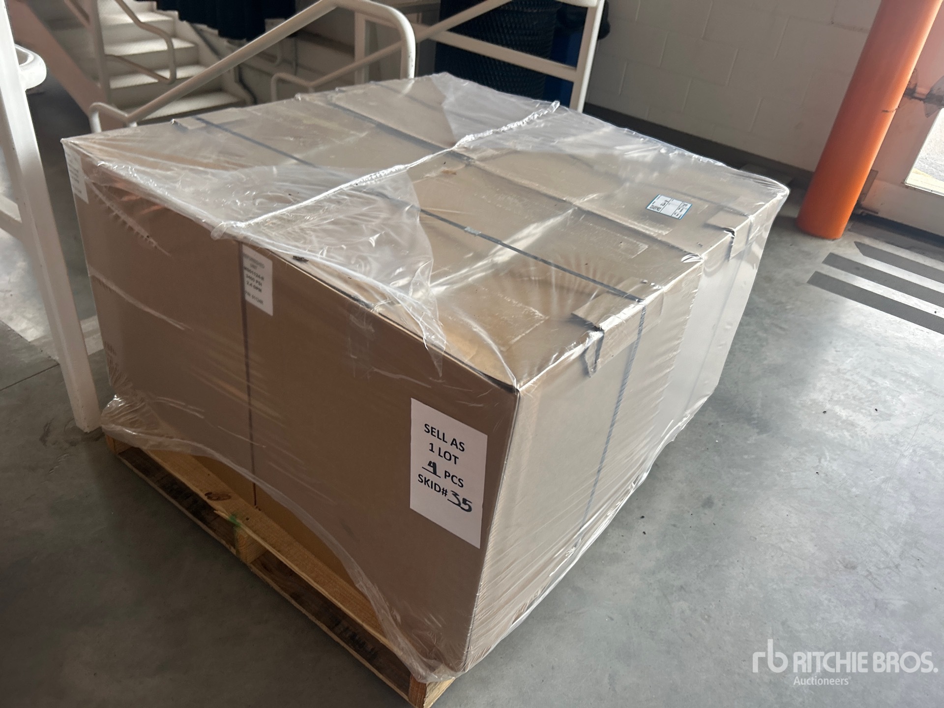 General Appearance with Bild, Ecke hinten rechts