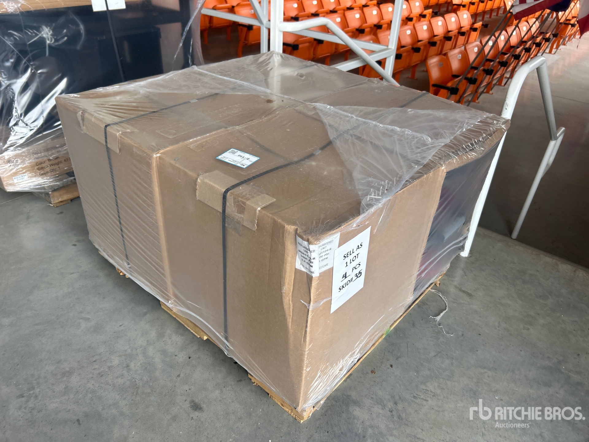 General Appearance with Bild, Ecke vorne rechts