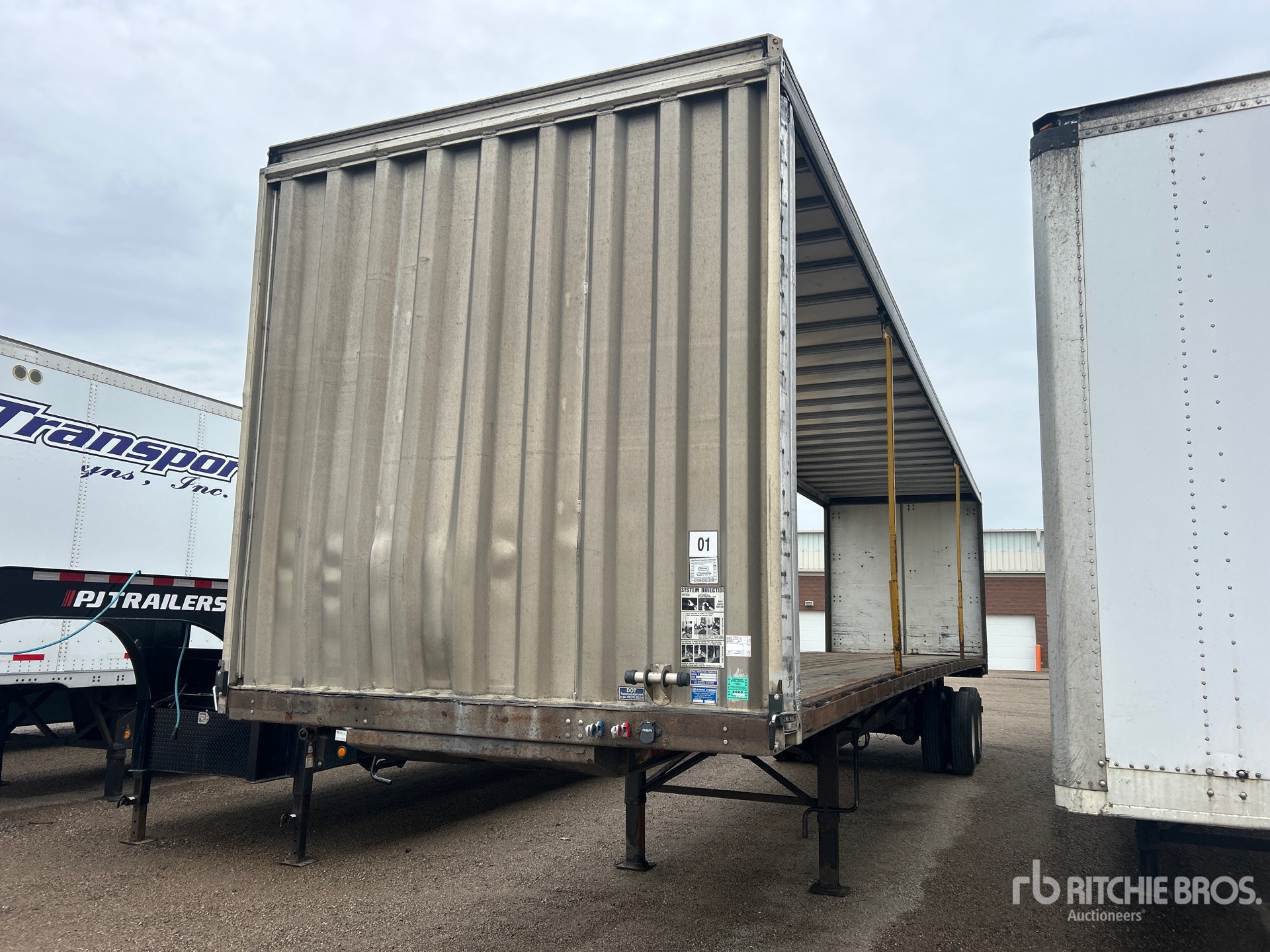 Aspect général with Image, coin avant gauche