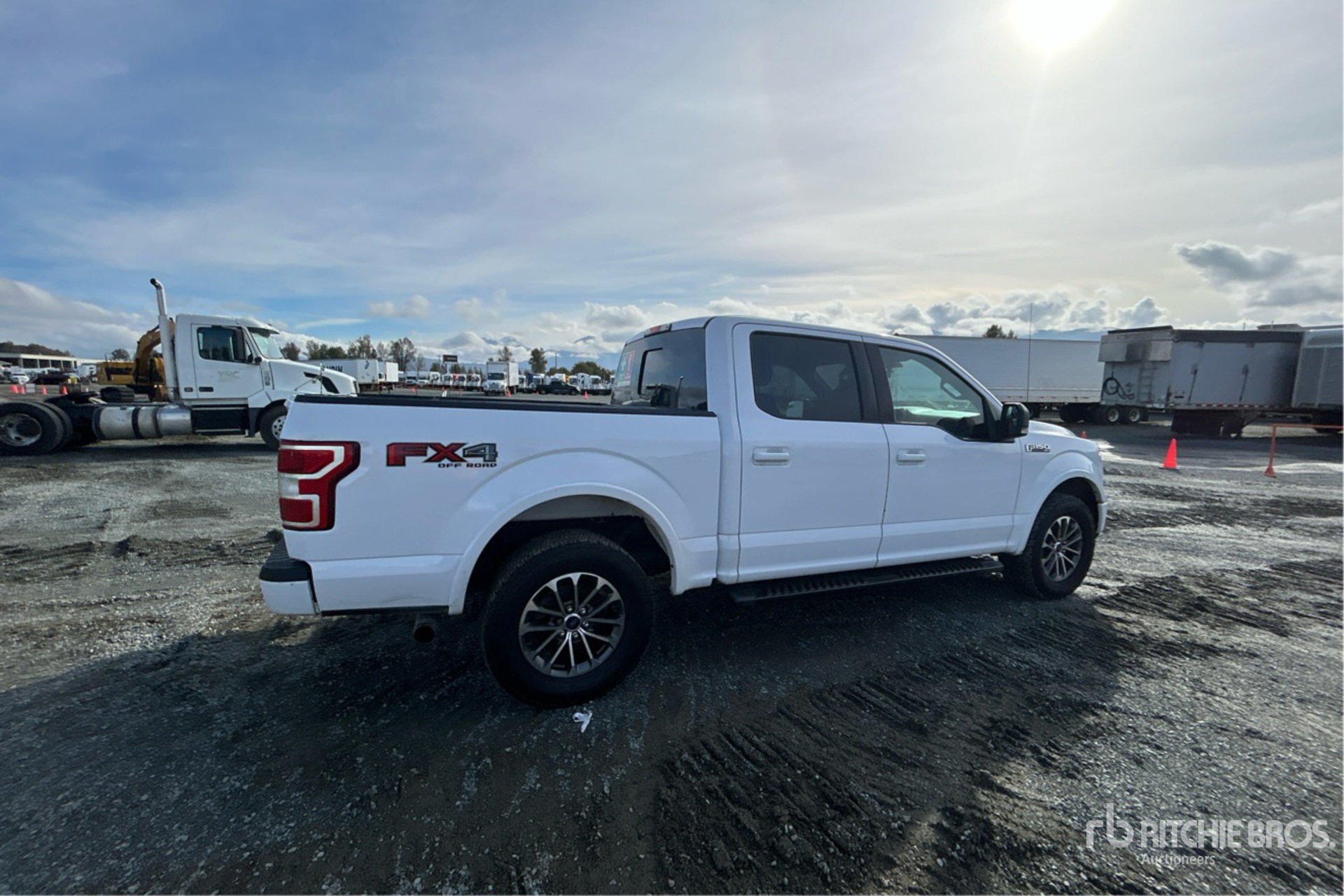 General Appearance with Picture, Right Rear Corner
