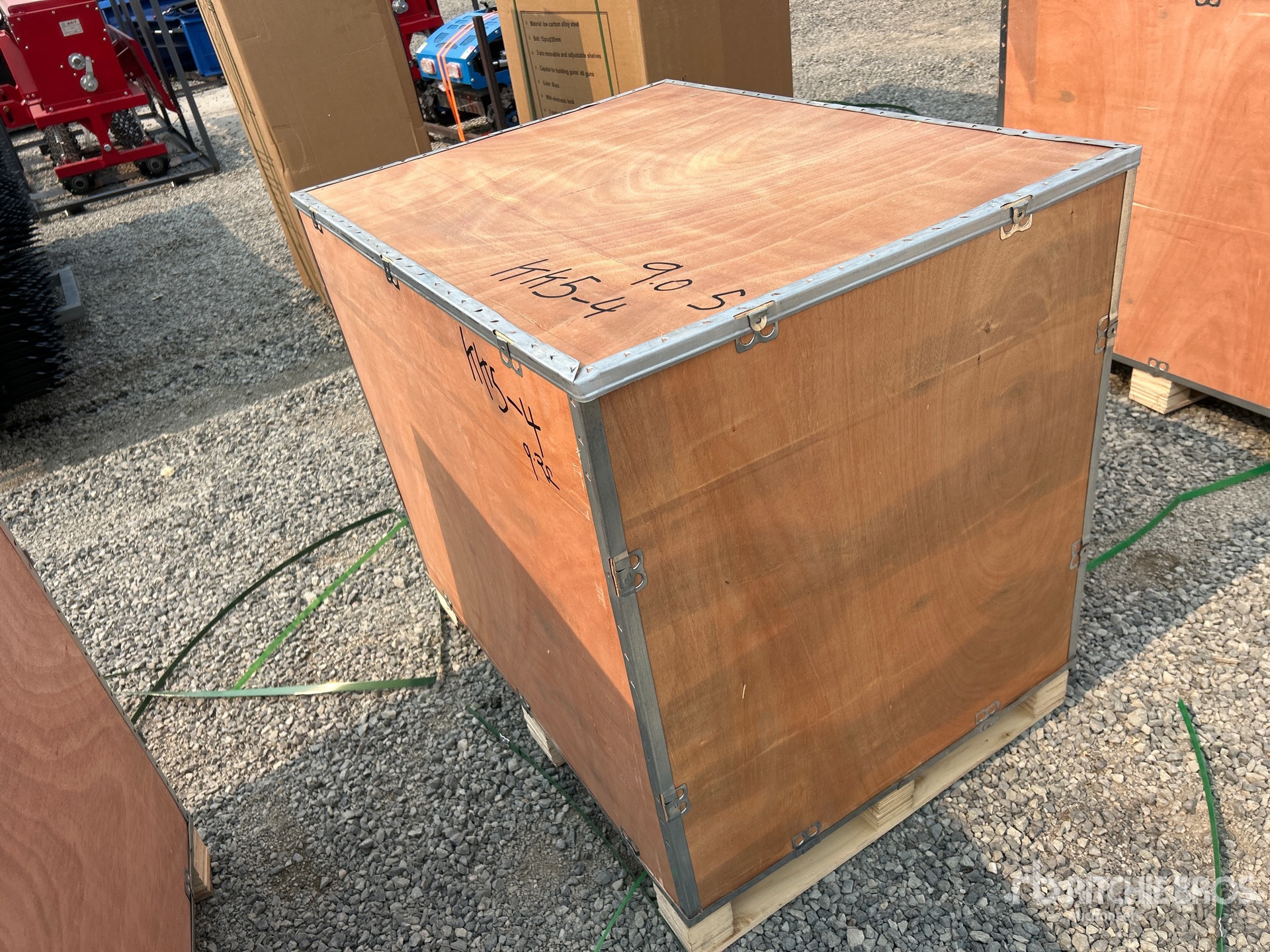 General Appearance with Picture, Left Front Corner