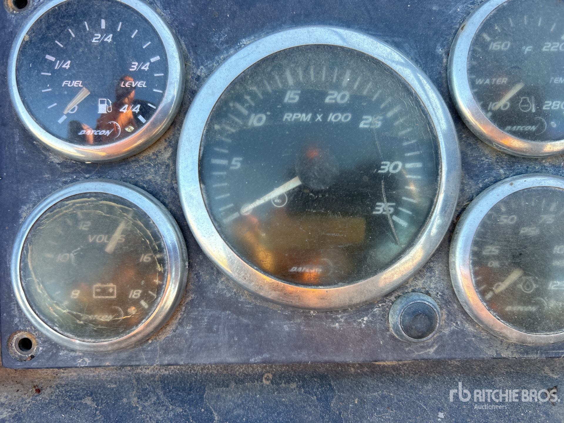 General Appearance with Hour Meter / Odometer