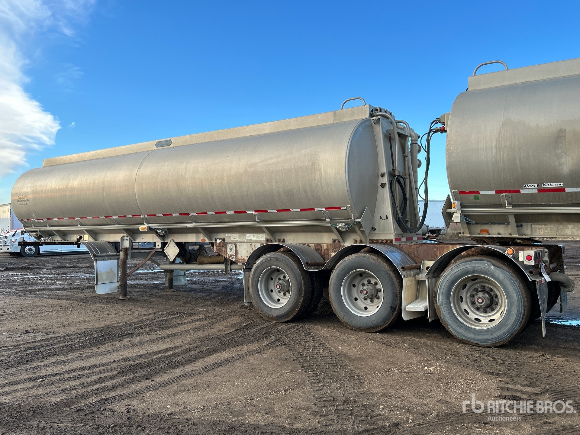 Aspect général with Image, coin arrière gauche