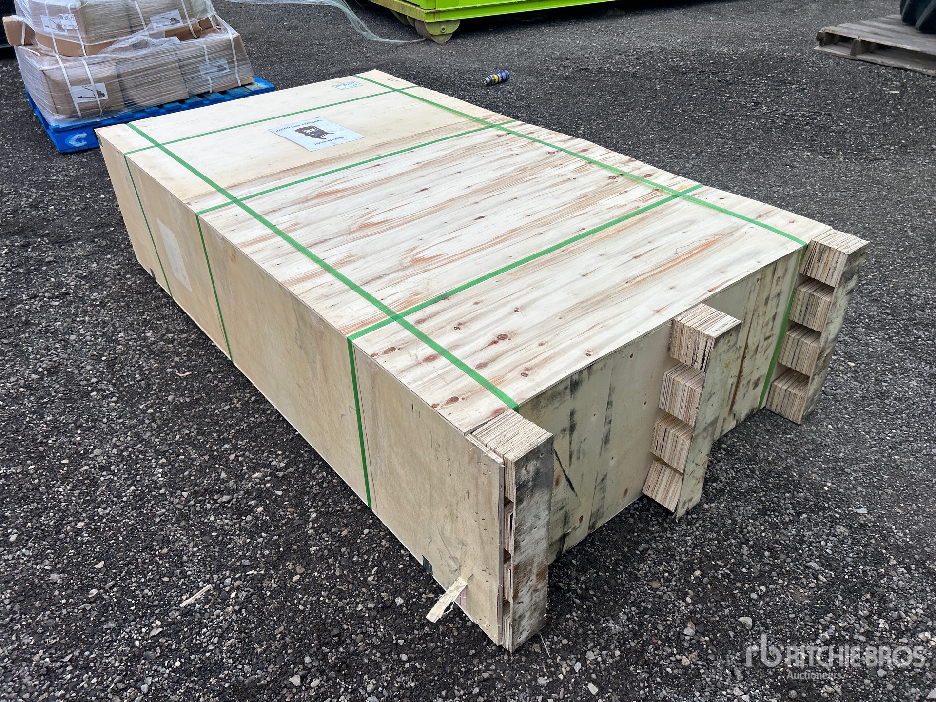 General Appearance with Picture, Left Rear Corner