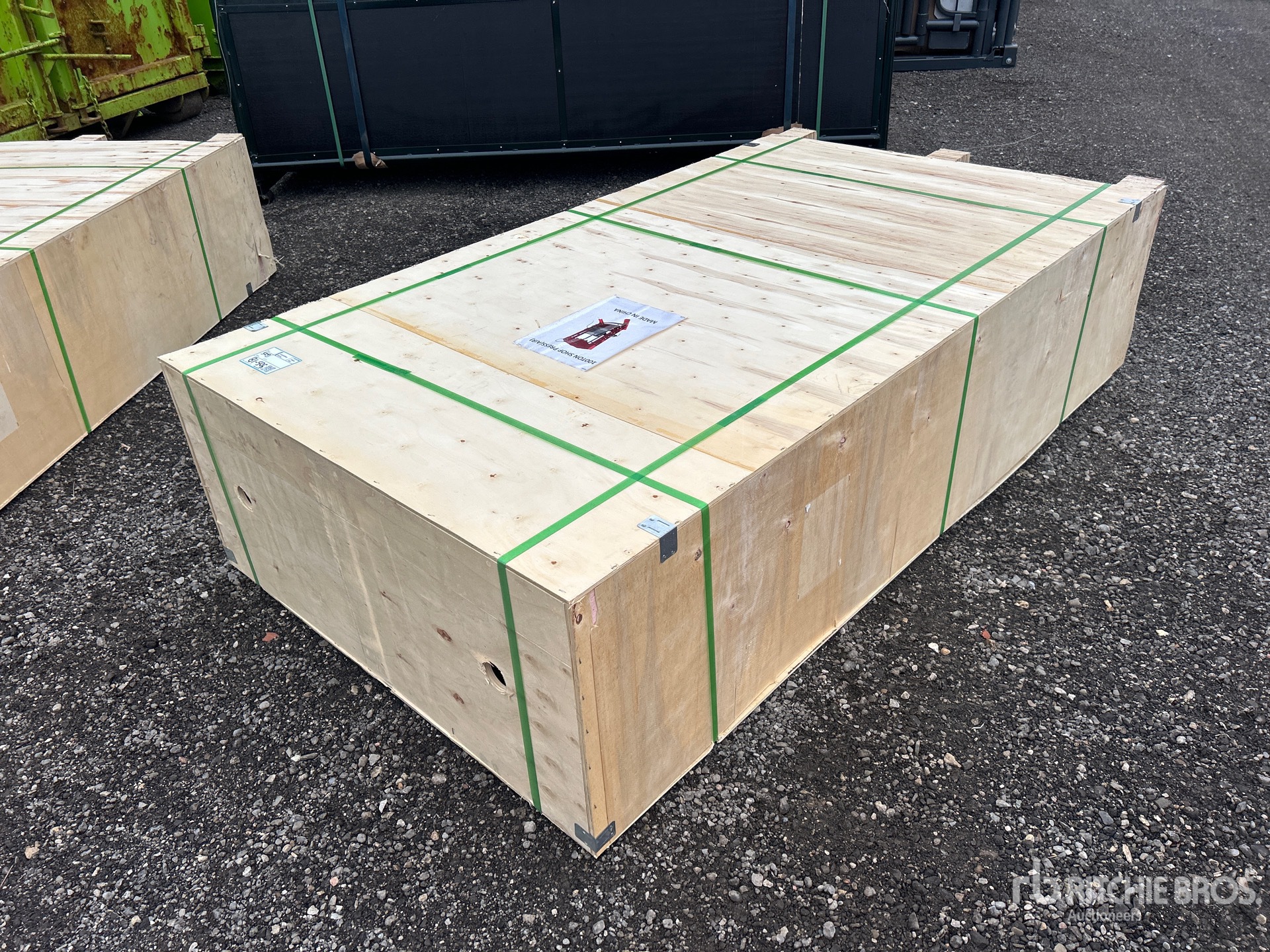 General Appearance with Picture, Left Front Corner