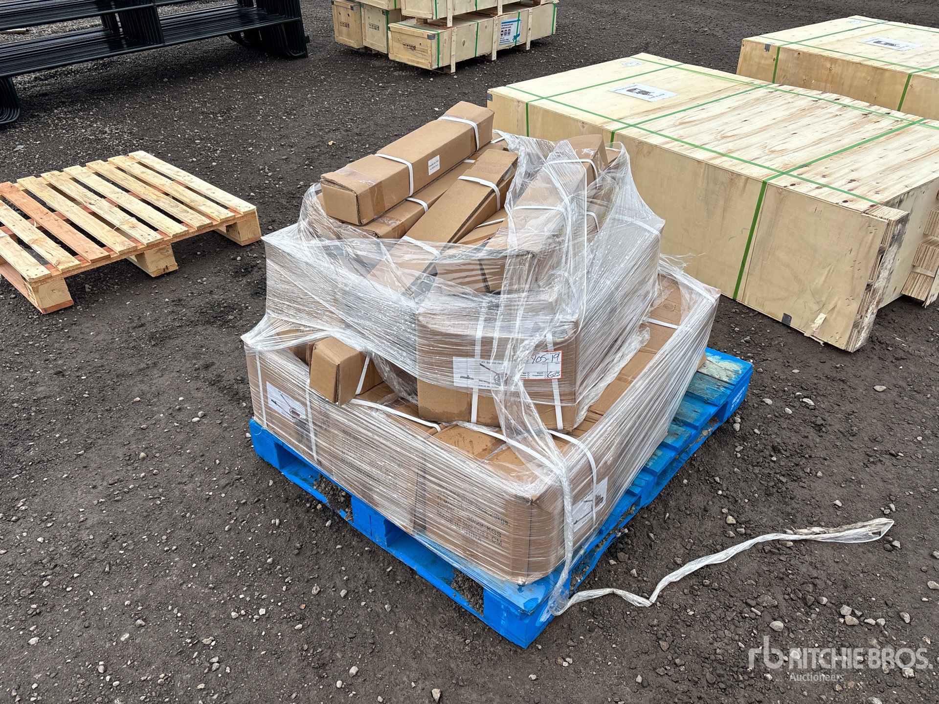 General Appearance with Bild, Ecke vorne links