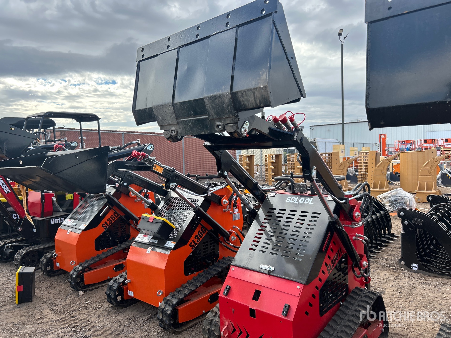 General Appearance with Featured Photo