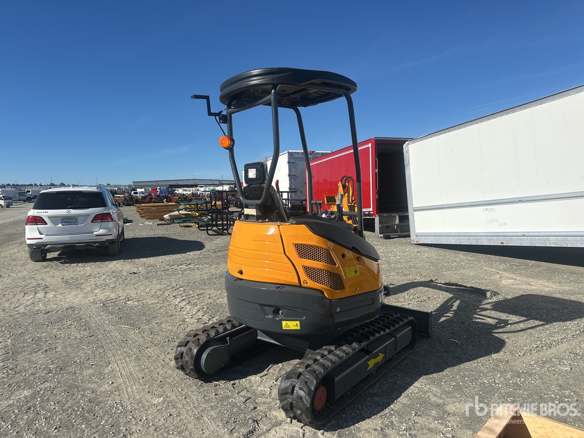 General Appearance with Picture, Right Rear Corner