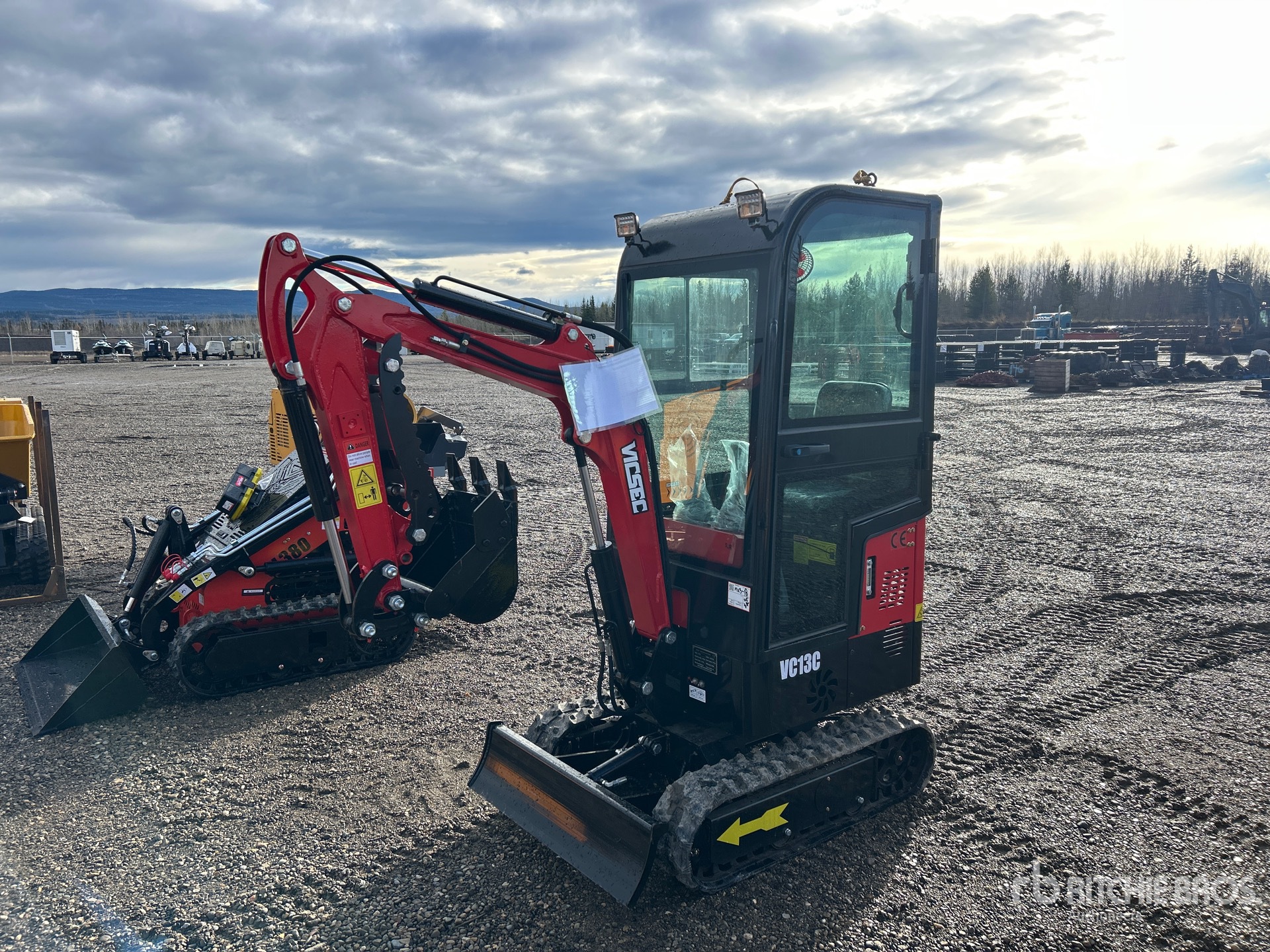 General Appearance with Picture, Left Front Corner