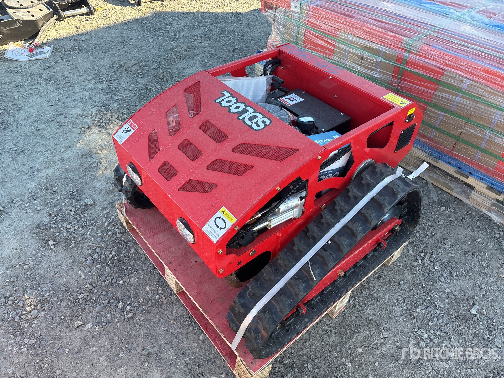 General Appearance with Picture, Right Front Corner