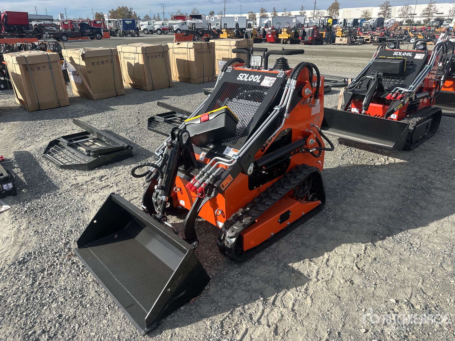 General Appearance with Picture, Left Front Corner