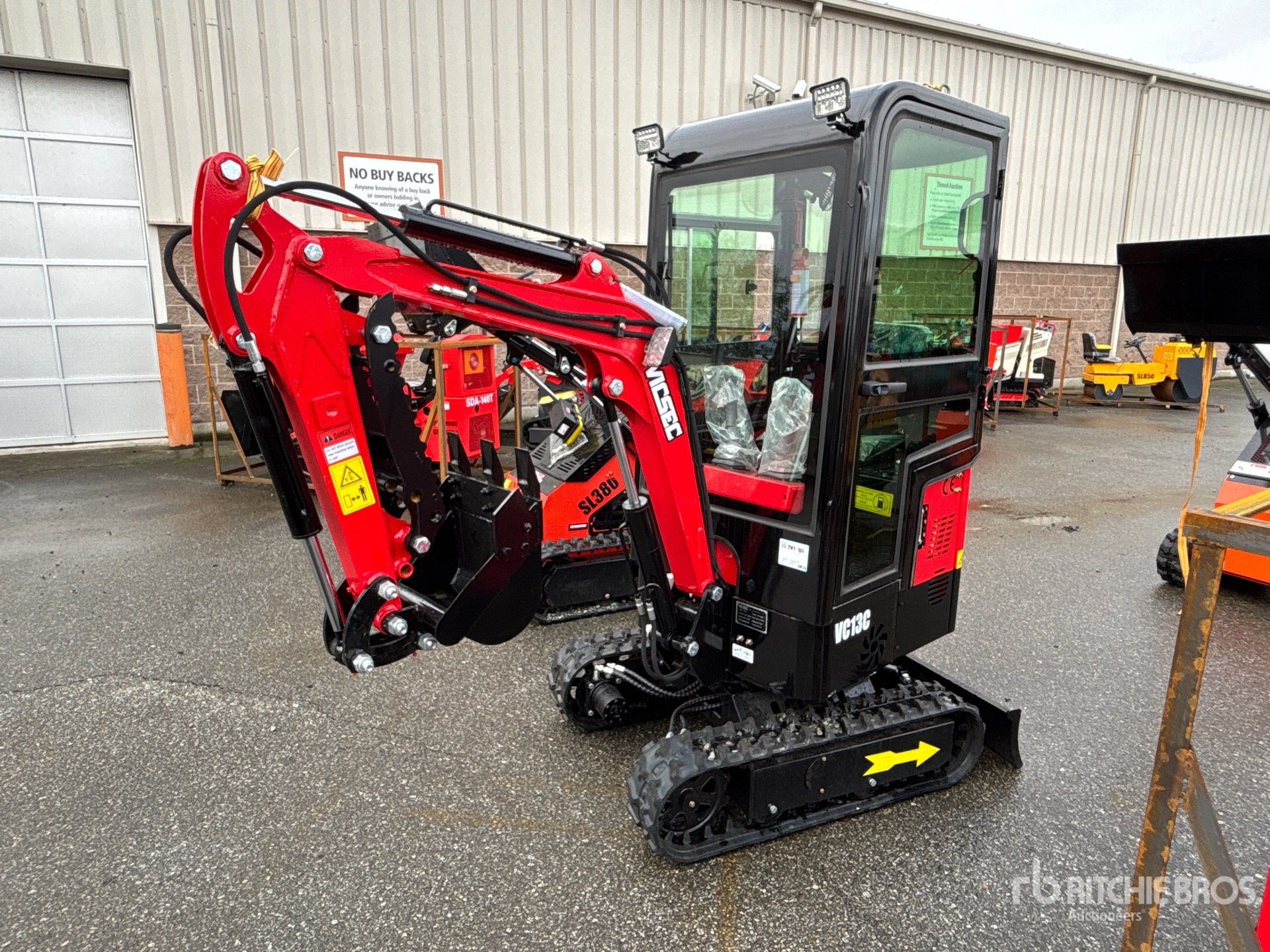 General Appearance with Picture, Left Front Corner