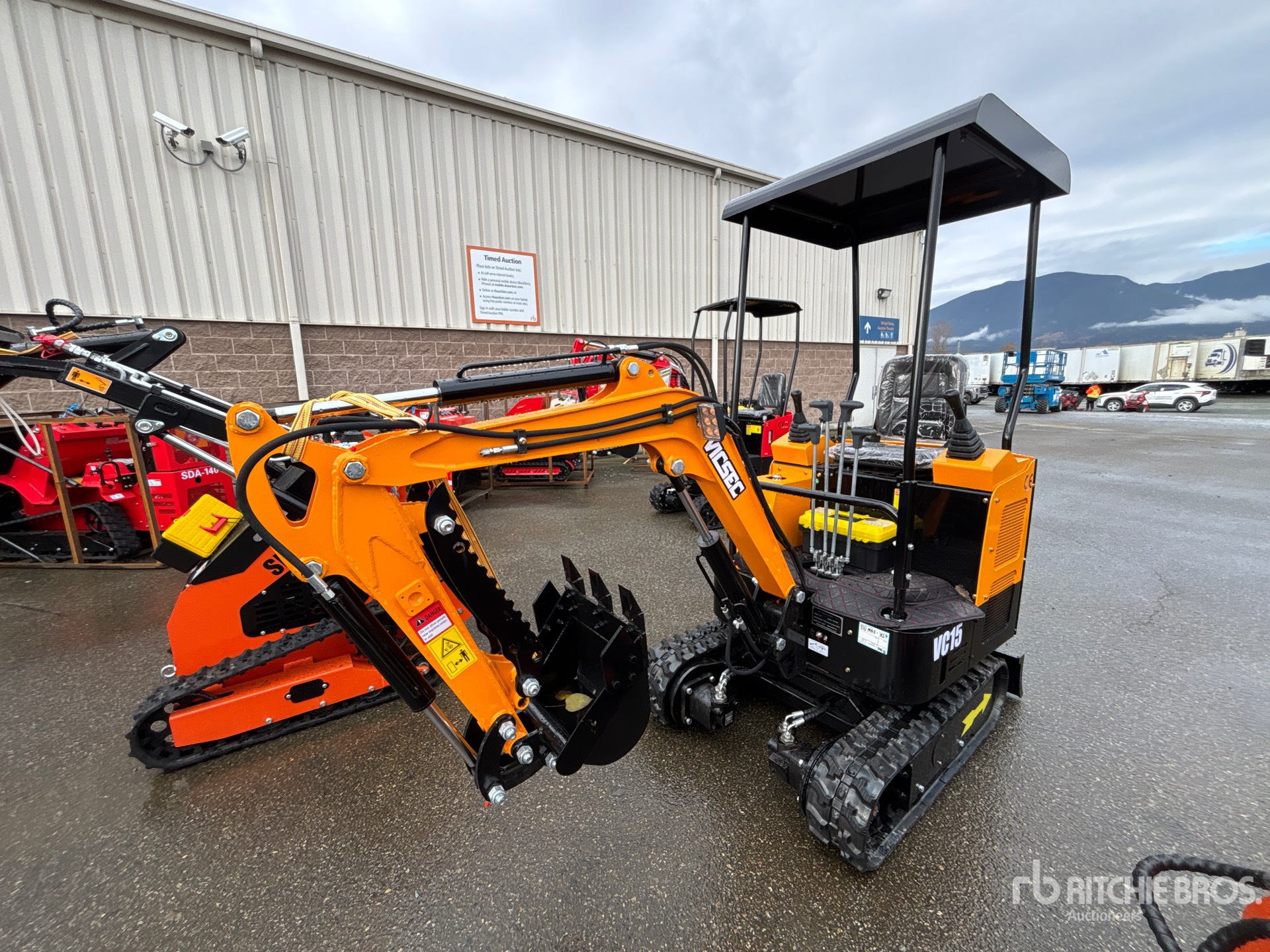 General Appearance with Picture, Left Front Corner