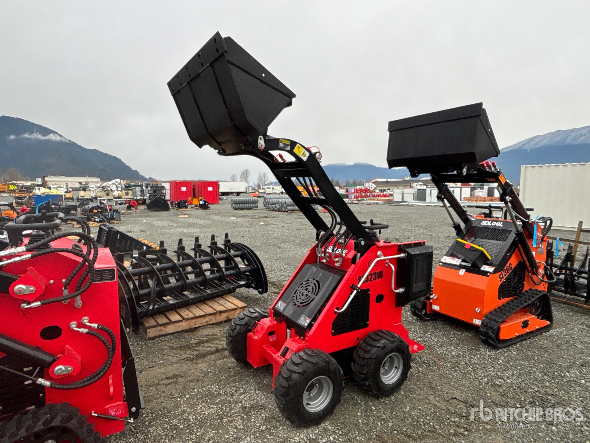 General Appearance with Picture, Left Front Corner