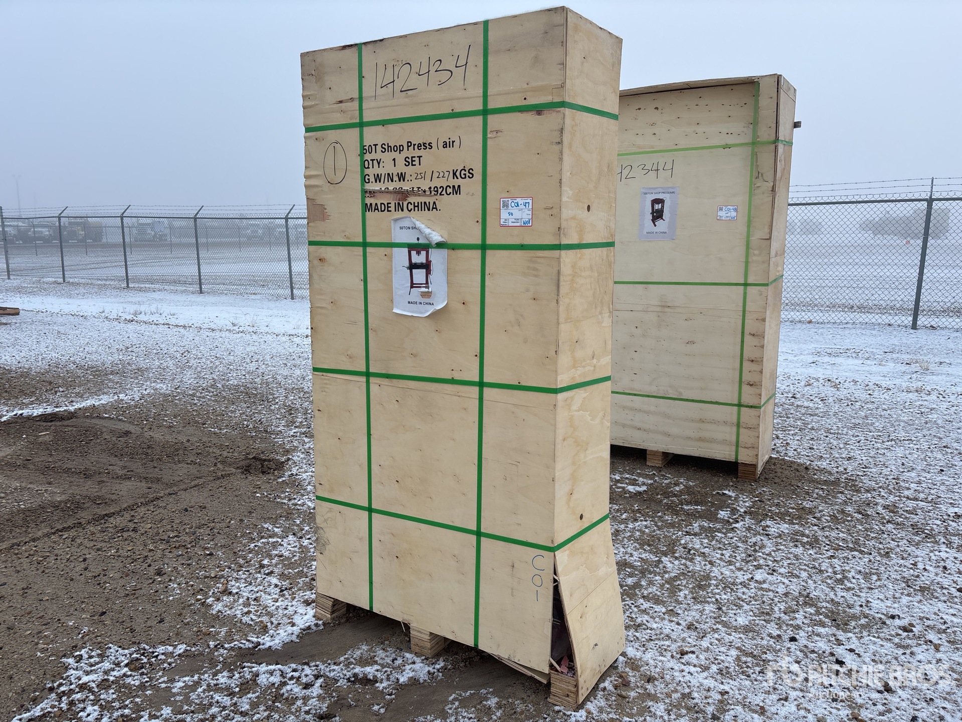 General Appearance with Picture, Left Front Corner