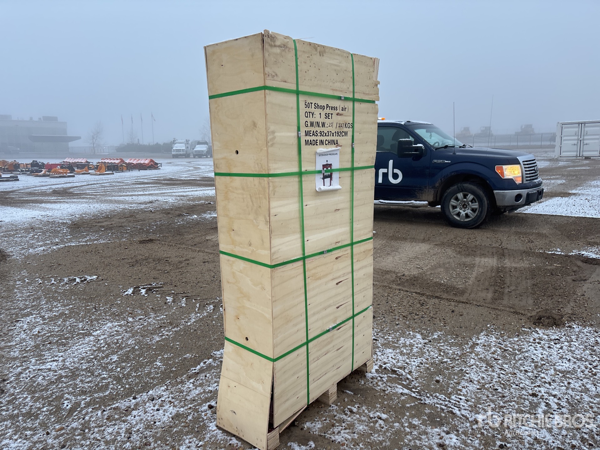 General Appearance with Picture, Left Rear Corner