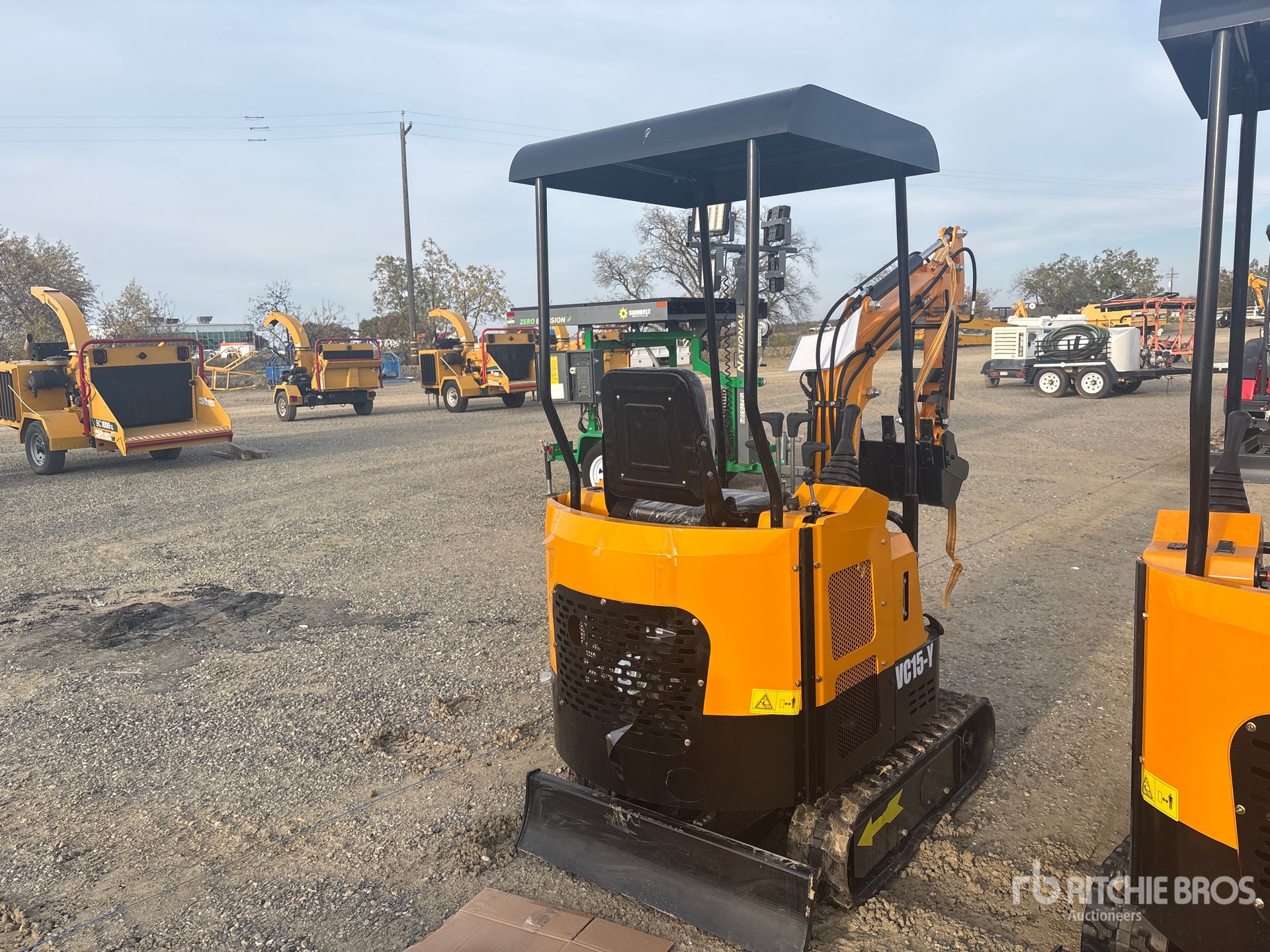 General Appearance with Picture, Right Rear Corner